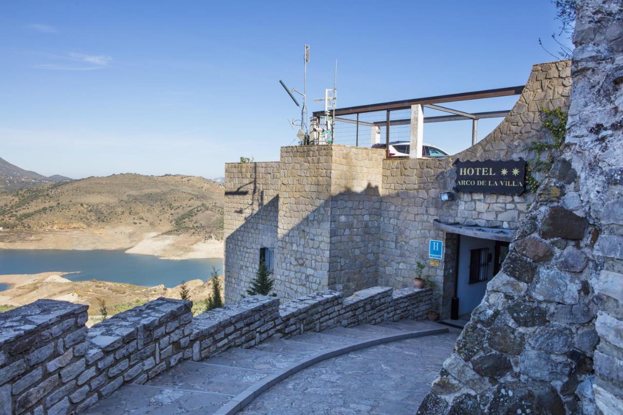 Tugasa Arco De La Villa Zahara De La Sierra Exterior foto